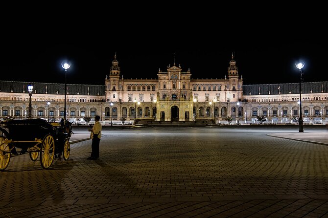 Private walking tour to Seville with Flamenco Show - Passing the Alcazar and entering Santa Cruz
