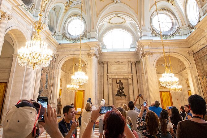Royal Palace of Madrid Guided Tour and Flamenco Show with Tapas - Why the fast-track ticket matters
