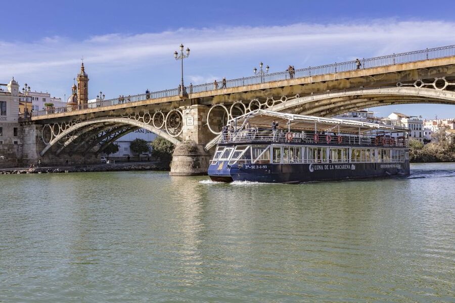 Sevilla: Hop-On Hop-Off & Walking Tours, Cruise & Flamenco - María Luisa Park and Plaza de España at 10:00