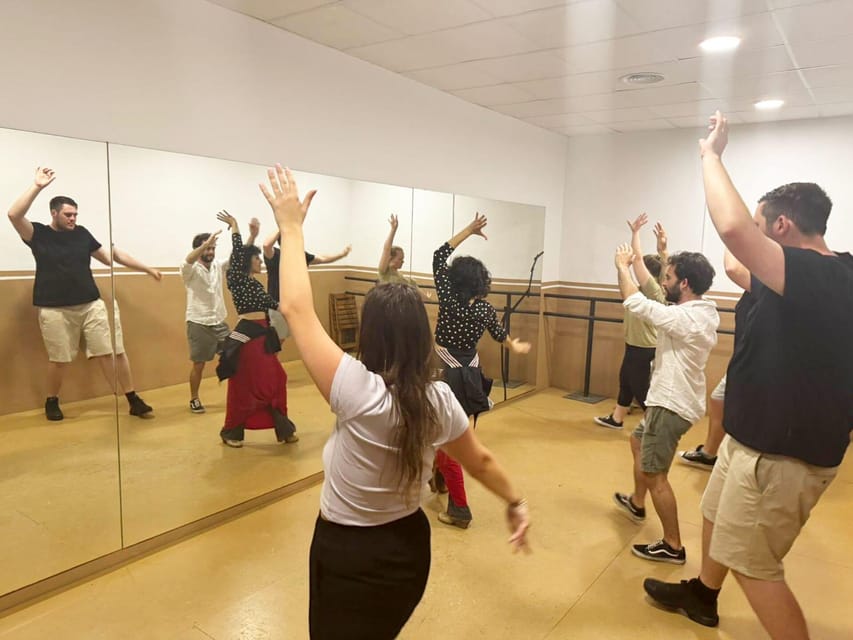 Seville: Enjoy a class of approach to flamenco - Is $41 a fair price for one hour?