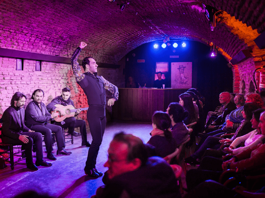 Seville: Flamenco Dreams Show with Drink in an Arabic Vault - Why the intimate seating matters