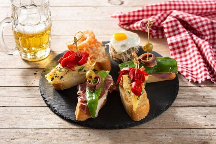 Seville: Flamenco Show and Tapas in Triana Private Tour - Why Triana is the right place to start