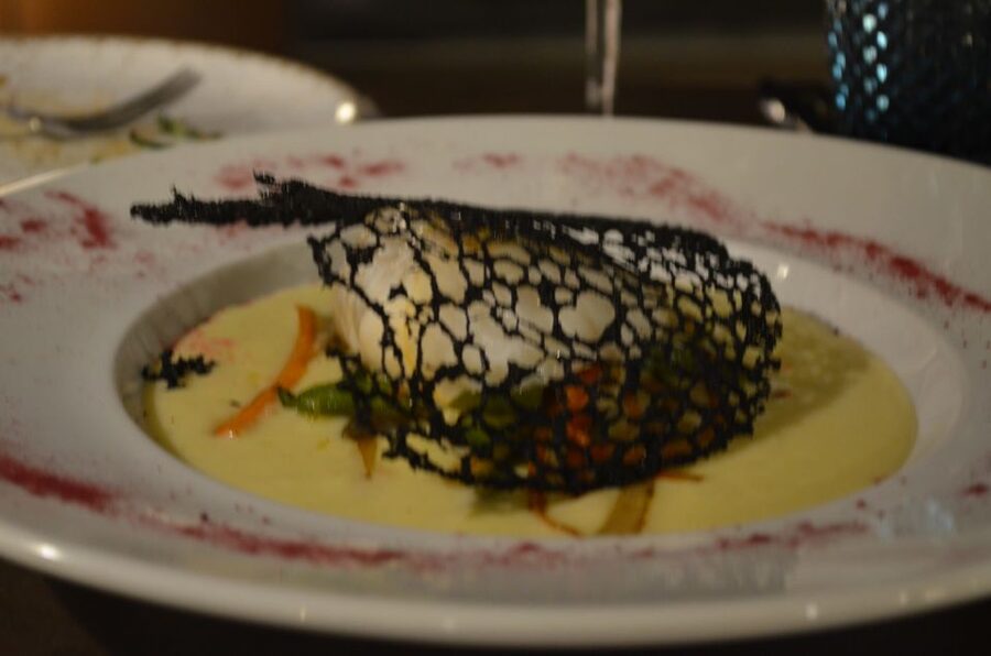 Seville: Flamenco Show & Roof Dinner with Cathedral Views - Booking details worth knowing
