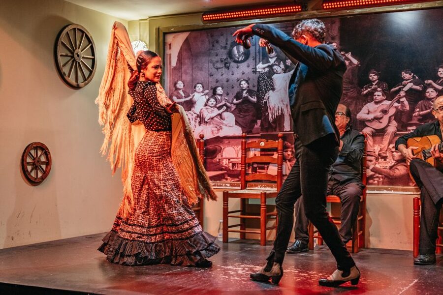 Seville: Flamenco Show with Andalusian Dinner at La Cantaora - Entering the Small Café Cantante Setting