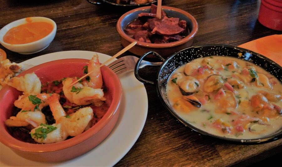 Seville: Tapas and Flamenco Experience - The local guide makes or breaks the evening