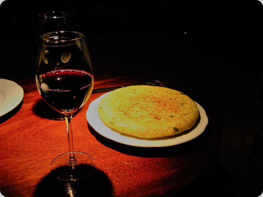 Seville: Tapas and Flamenco Experience - Practical details that affect your evening