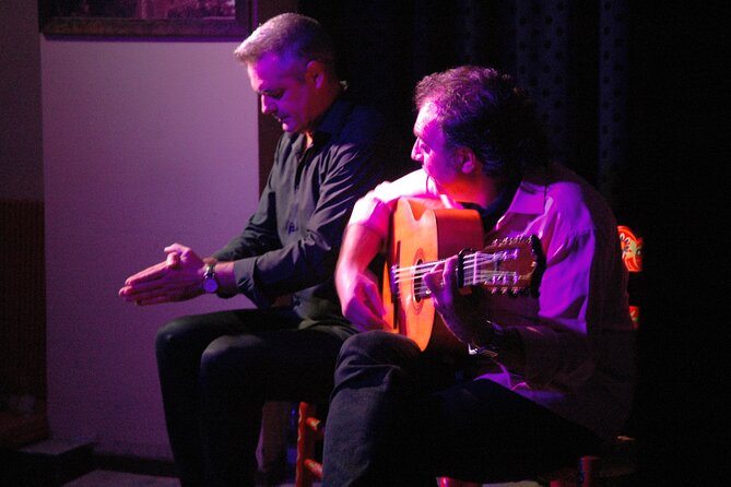 Skip the Line: Tablao Flamenco Pura Esencia Ticket - The included Rioja, Rueda, beer, or sangria