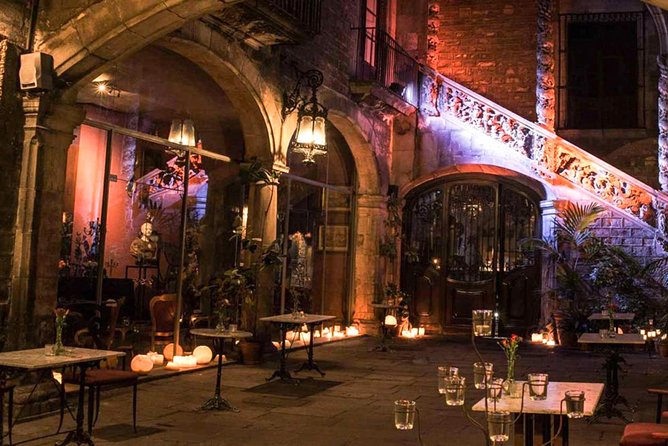 Tapas, Wine and Flamenco Private Tour in Barcelona - Plaça Reial and Gaudí’s streetlamps