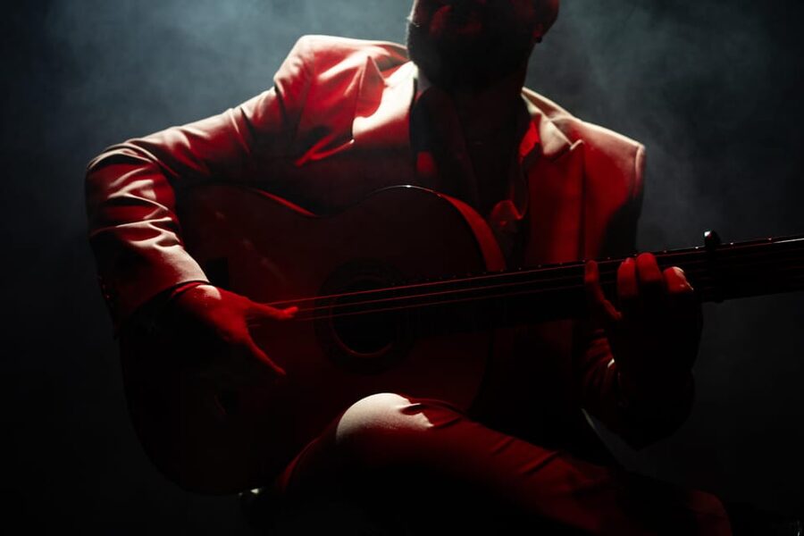 Tenerife : Olé Flamenco Show by Fran Chafino Ticket - The first half: Spanish dance, color, and movement