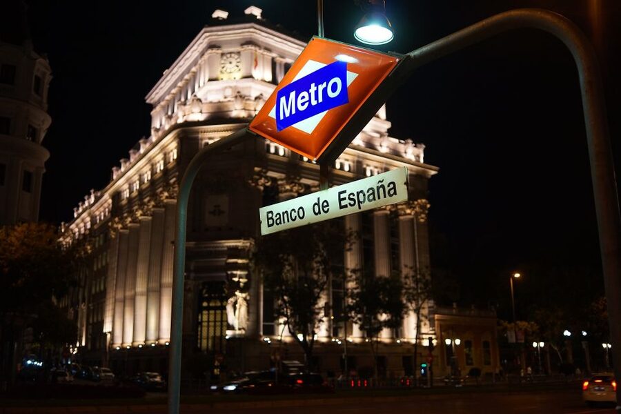 Tonight Madrid with optional Flamenco Show - Moving through central streets toward Puerta del Sol