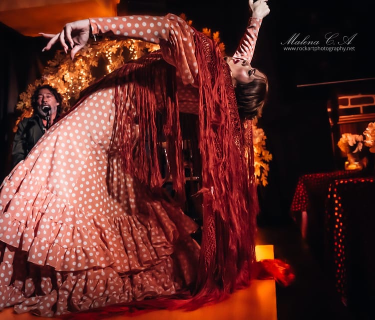 Valencia: Flamenco Show at Tablao La Reina - The sound of singing, guitar, and zapateo